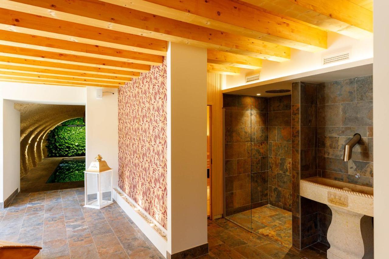 Villa Padovani Relais De Charme - Adults Only Pastrengo Bagian luar foto