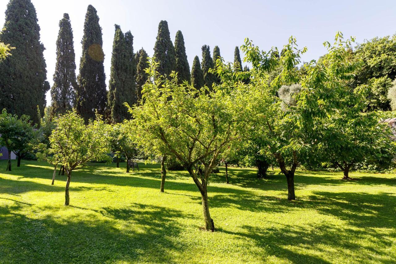 Villa Padovani Relais De Charme - Adults Only Pastrengo Bagian luar foto